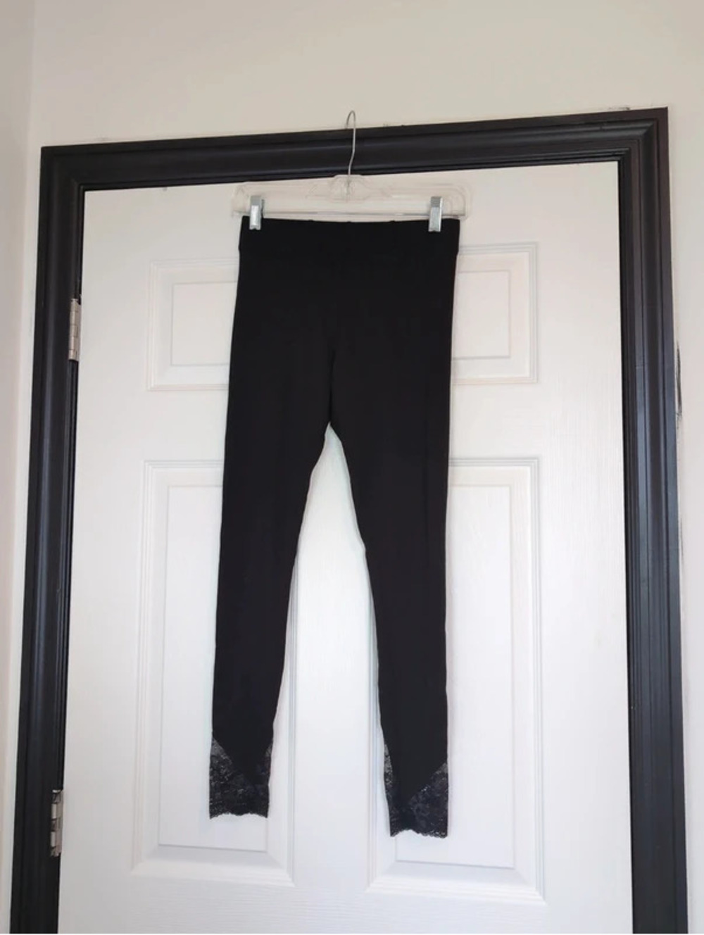 XS NWT Soma black lace leggings